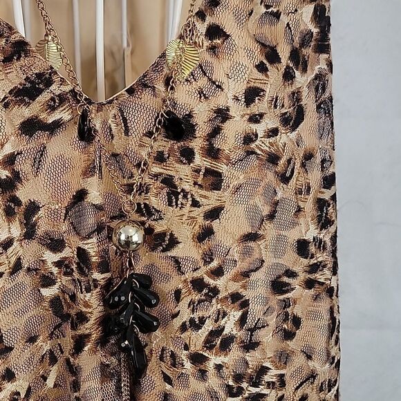 Love J Leopard Print Sleevelesd Women's Top Size M  NWT - Picture 4 of 10